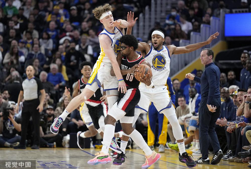 员显得尤为 员显得尤为